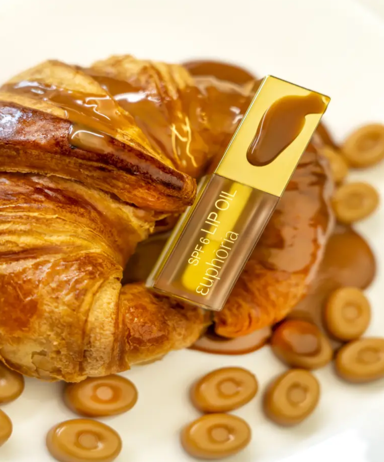 Euphoria Natural Sunlight Lip Oil – Salted Caramel Croissant